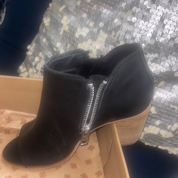 Lucky Brand Black Ankle Booties - Picture 4 of 13